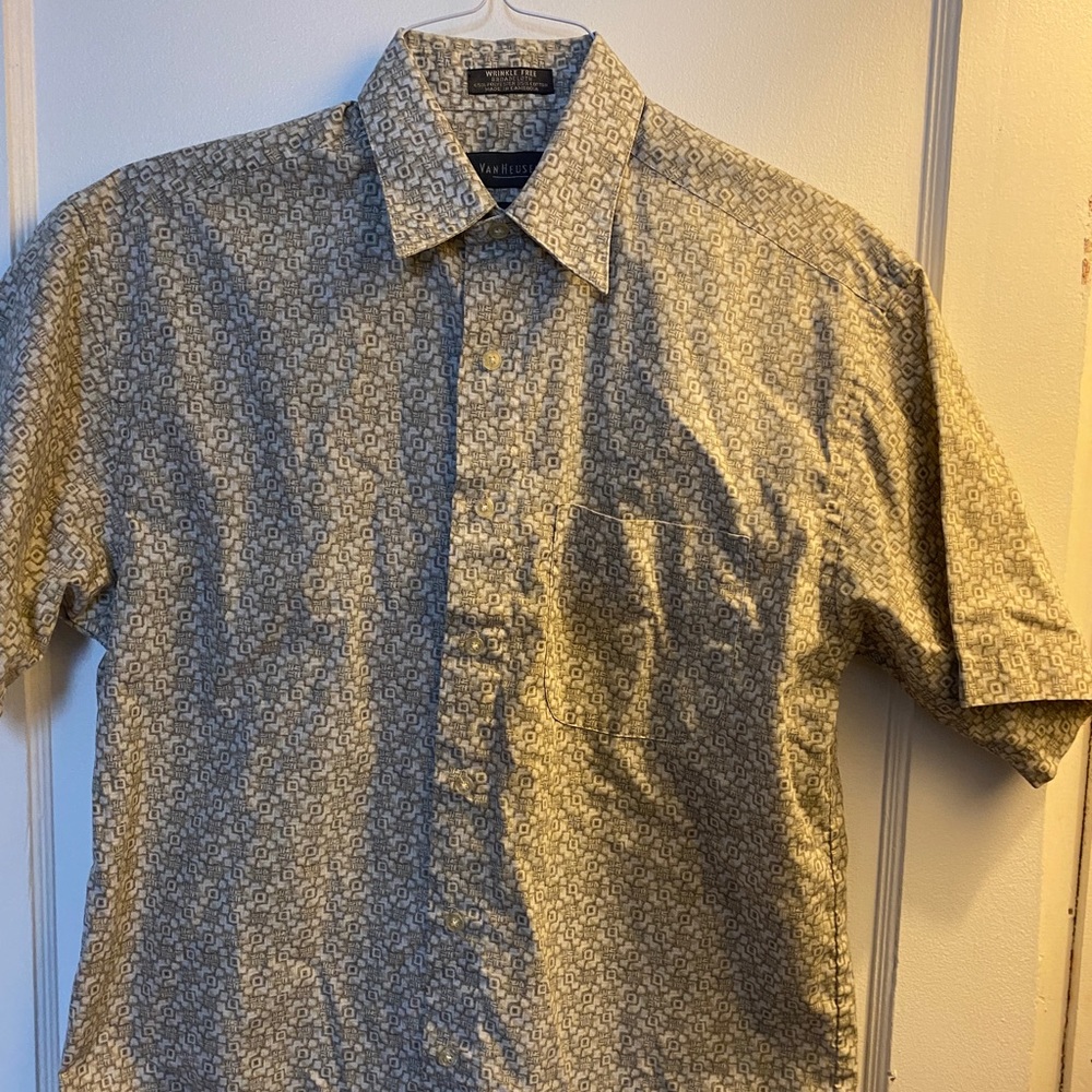 Van Heusen Pattern Short Sleeve Button Up Shirt